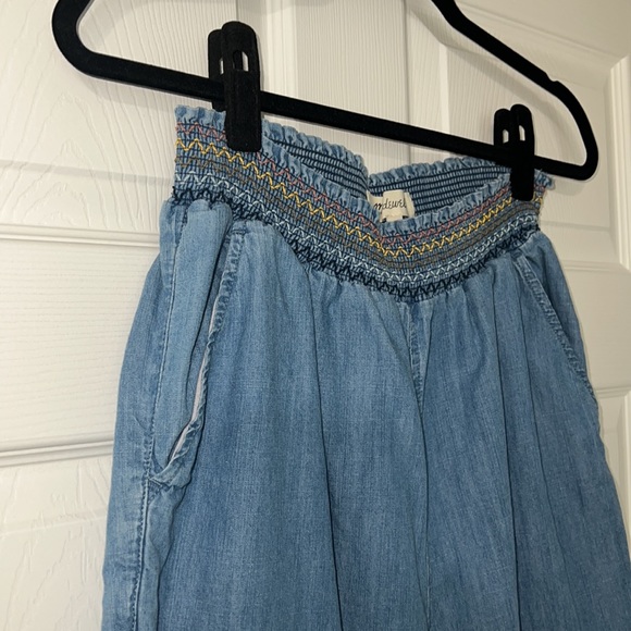 Madewell jeans with cute stretchy waist - Picture 4 of 8